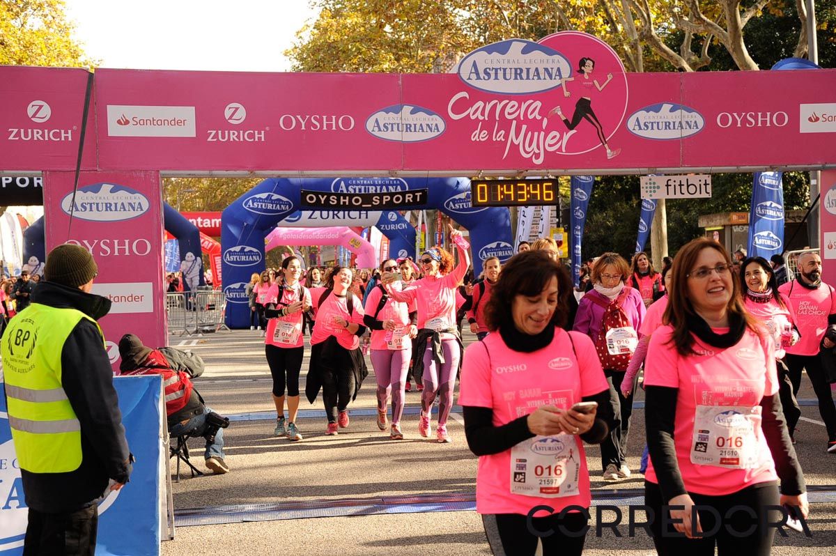 Llegada de la Carrera de la Mujer de Barcelona (ARCO DERECHO 90)