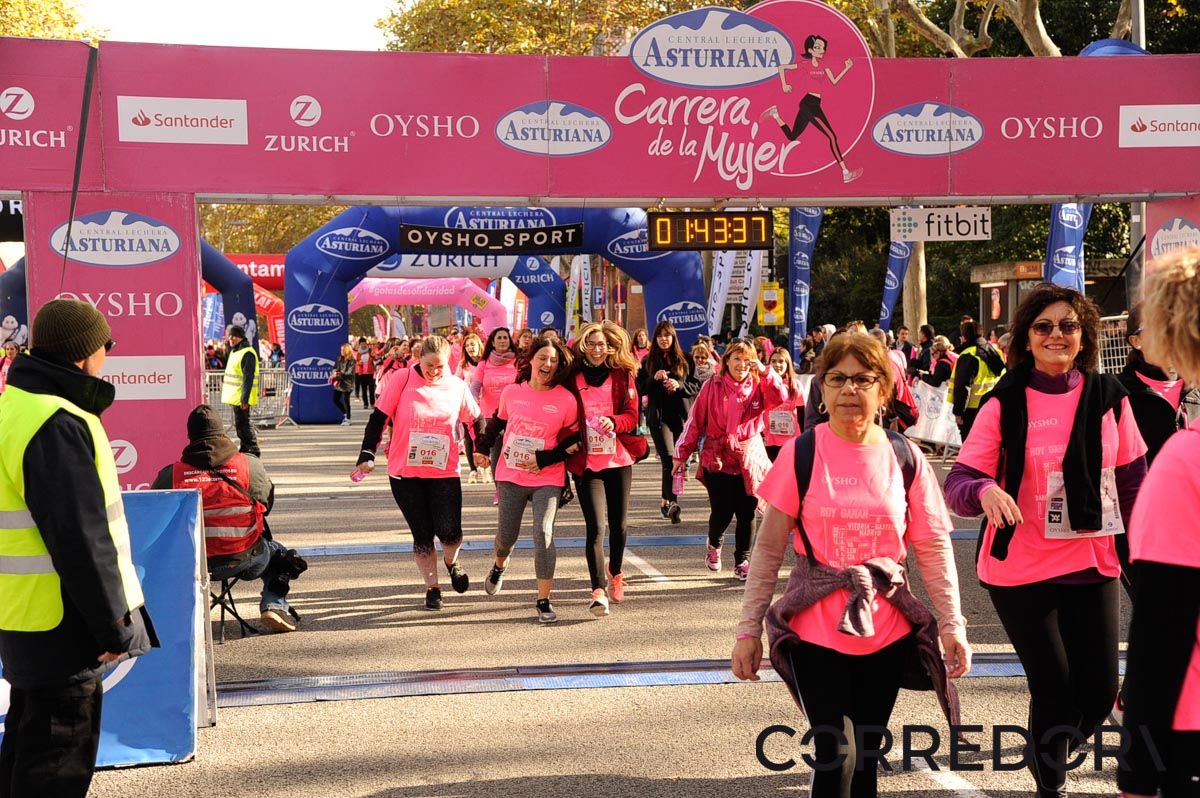 Llegada de la Carrera de la Mujer de Barcelona (ARCO DERECHO 90)
