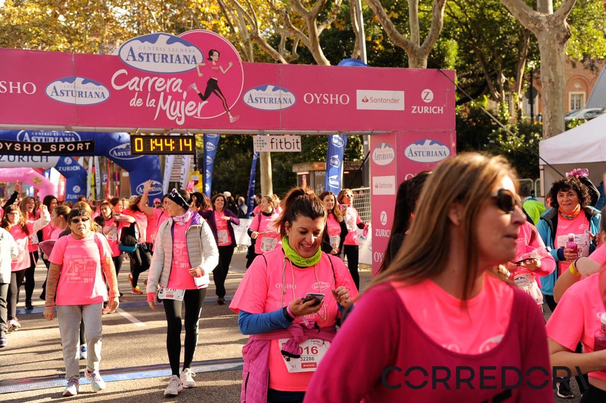 Llegada de la Carrera de la Mujer de Barcelona (ARCO DERECHO 91)
