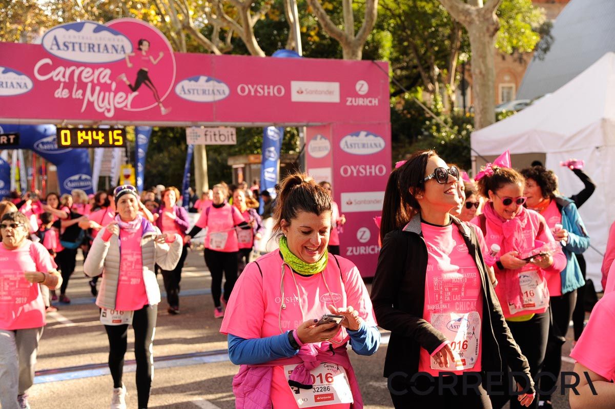 Llegada de la Carrera de la Mujer de Barcelona (ARCO DERECHO 91)