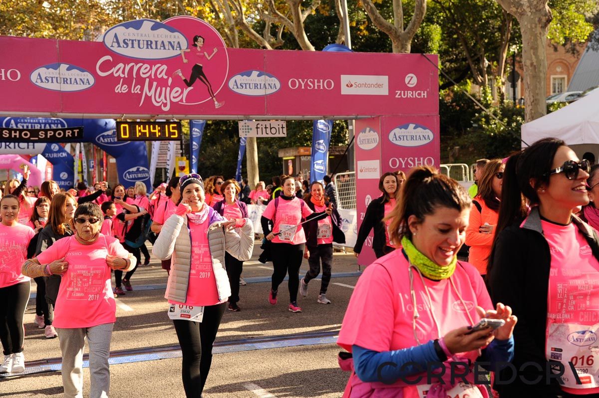 Llegada de la Carrera de la Mujer de Barcelona (ARCO DERECHO 91)