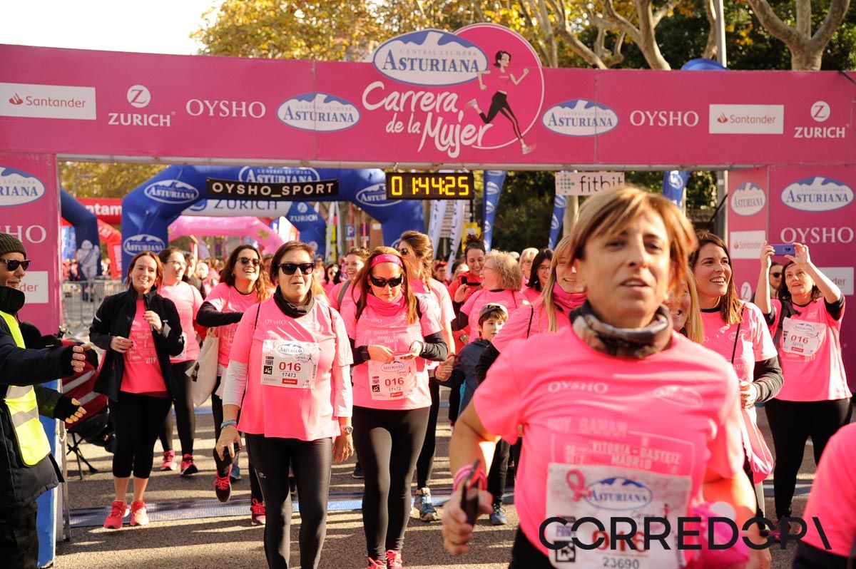 Llegada de la Carrera de la Mujer de Barcelona (ARCO DERECHO 91)