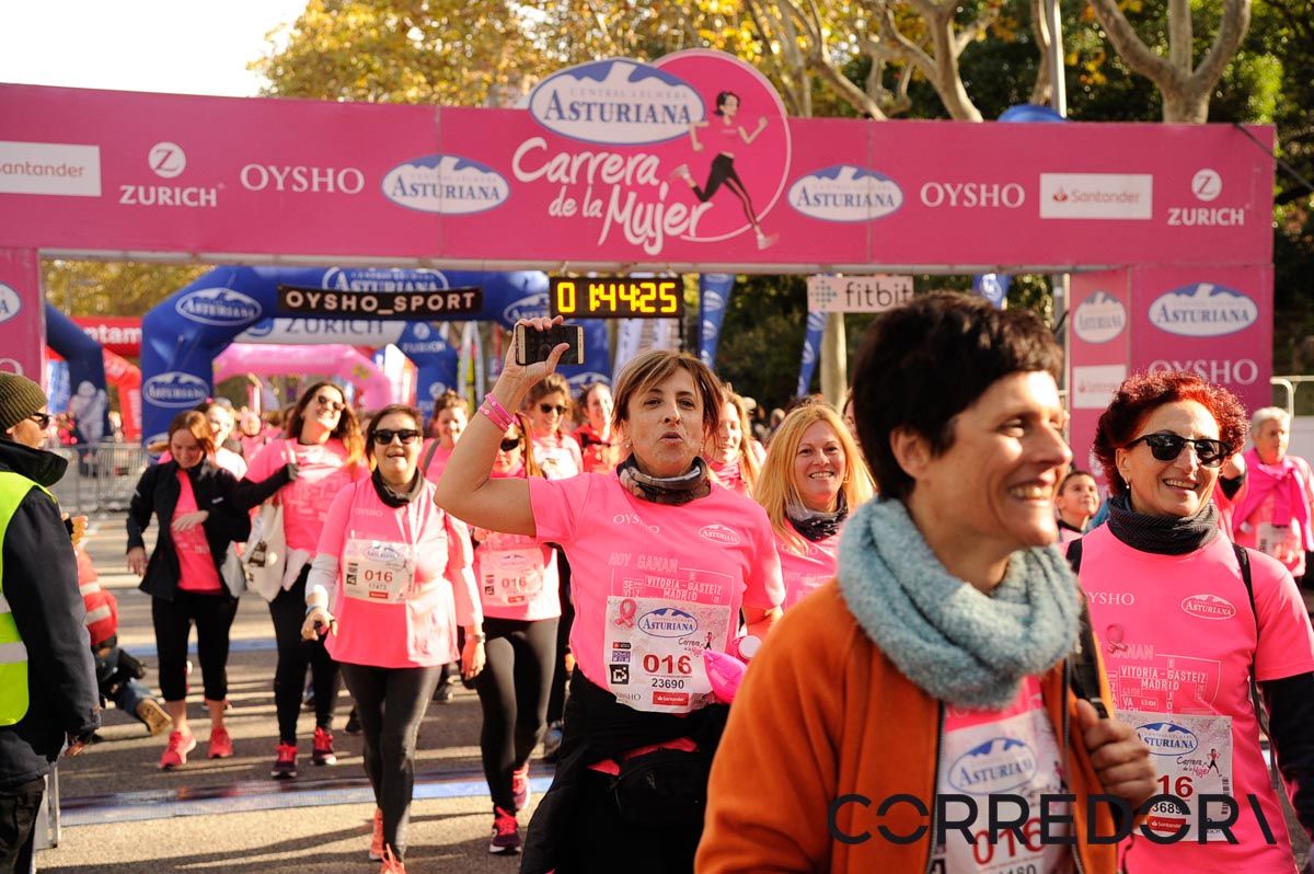 Llegada de la Carrera de la Mujer de Barcelona (ARCO DERECHO 91)