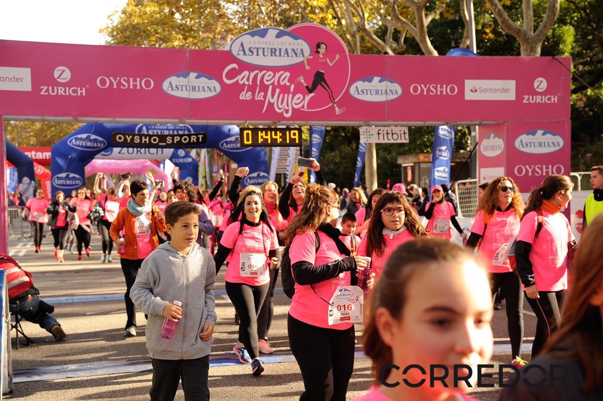 Llegada de la Carrera de la Mujer de Barcelona (ARCO DERECHO 91)