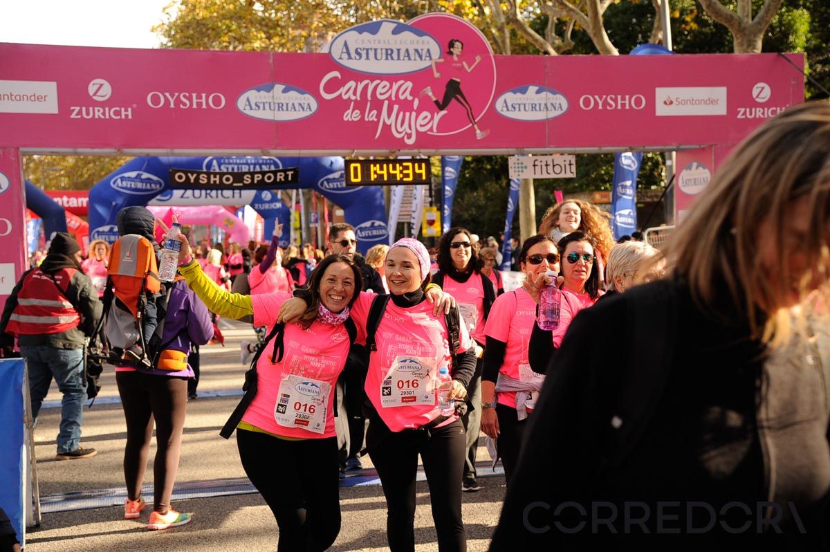 Llegada de la Carrera de la Mujer de Barcelona (ARCO DERECHO 92)