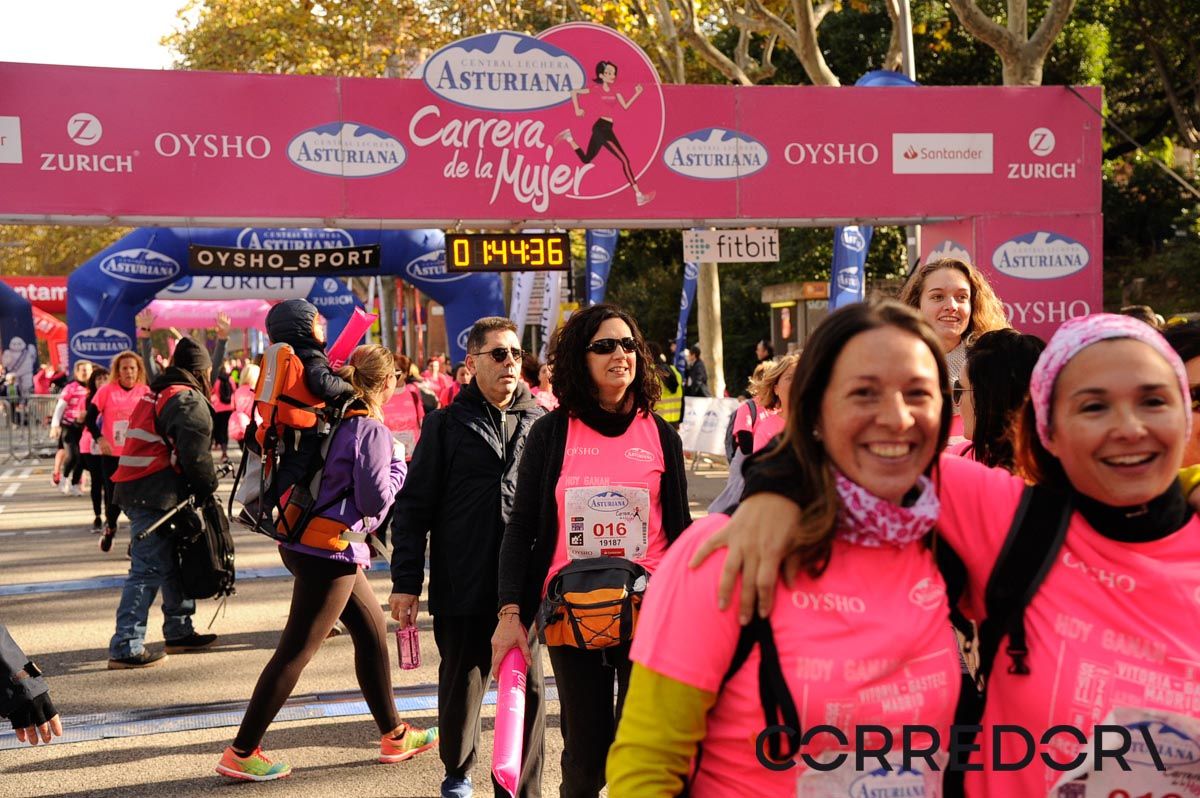Llegada de la Carrera de la Mujer de Barcelona (ARCO DERECHO 92)
