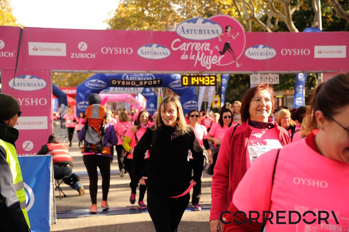 Llegada de la Carrera de la Mujer de Barcelona (ARCO DERECHO 92)