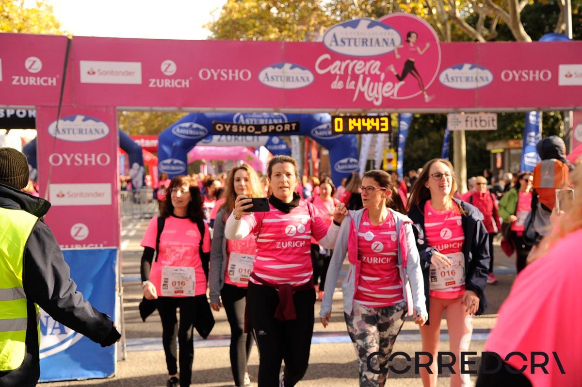 Llegada de la Carrera de la Mujer de Barcelona (ARCO DERECHO 92)