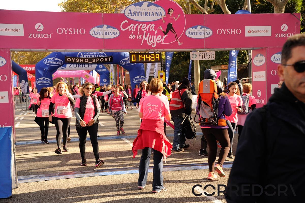 Llegada de la Carrera de la Mujer de Barcelona (ARCO DERECHO 92)