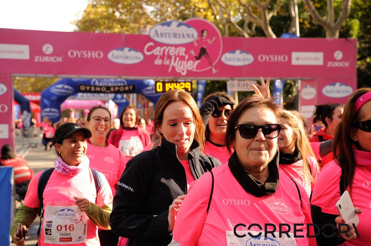 Llegada de la Carrera de la Mujer de Barcelona (ARCO DERECHO 92)