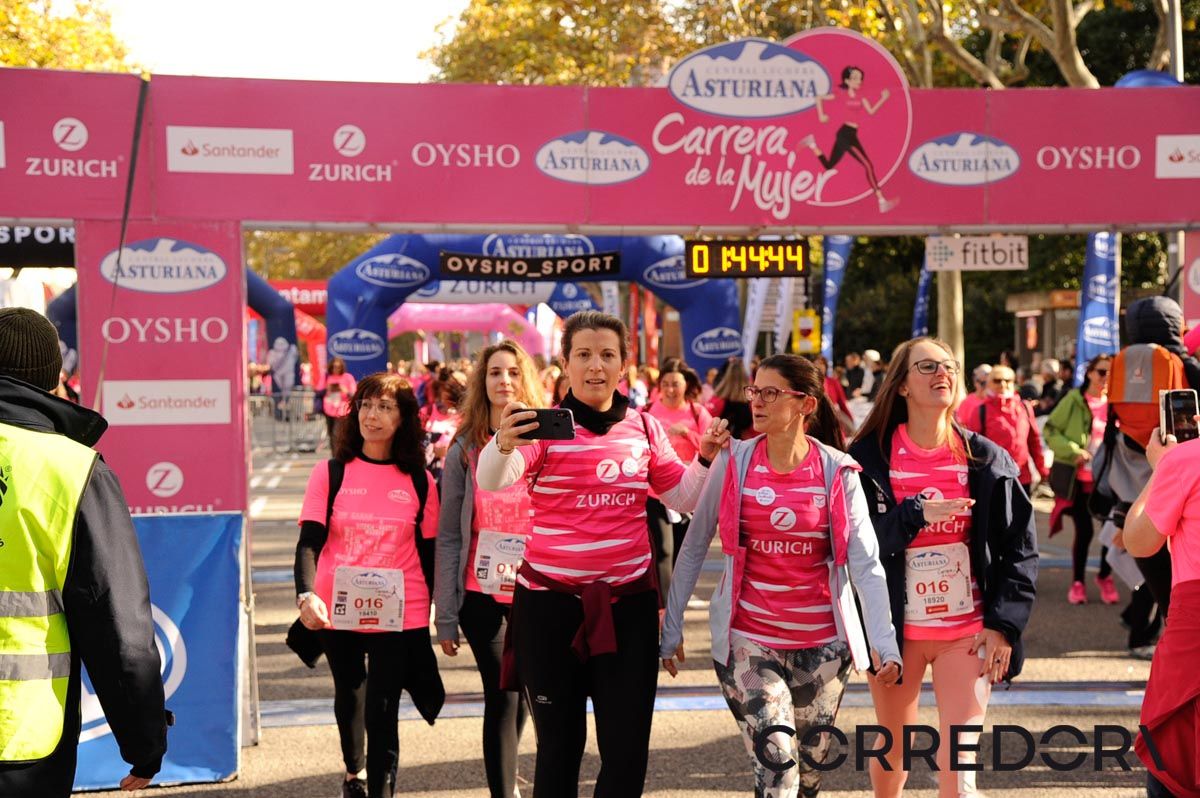 Llegada de la Carrera de la Mujer de Barcelona (ARCO DERECHO 92)