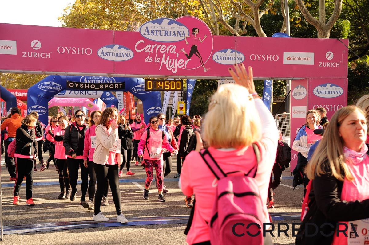 Llegada de la Carrera de la Mujer de Barcelona (ARCO DERECHO 93)