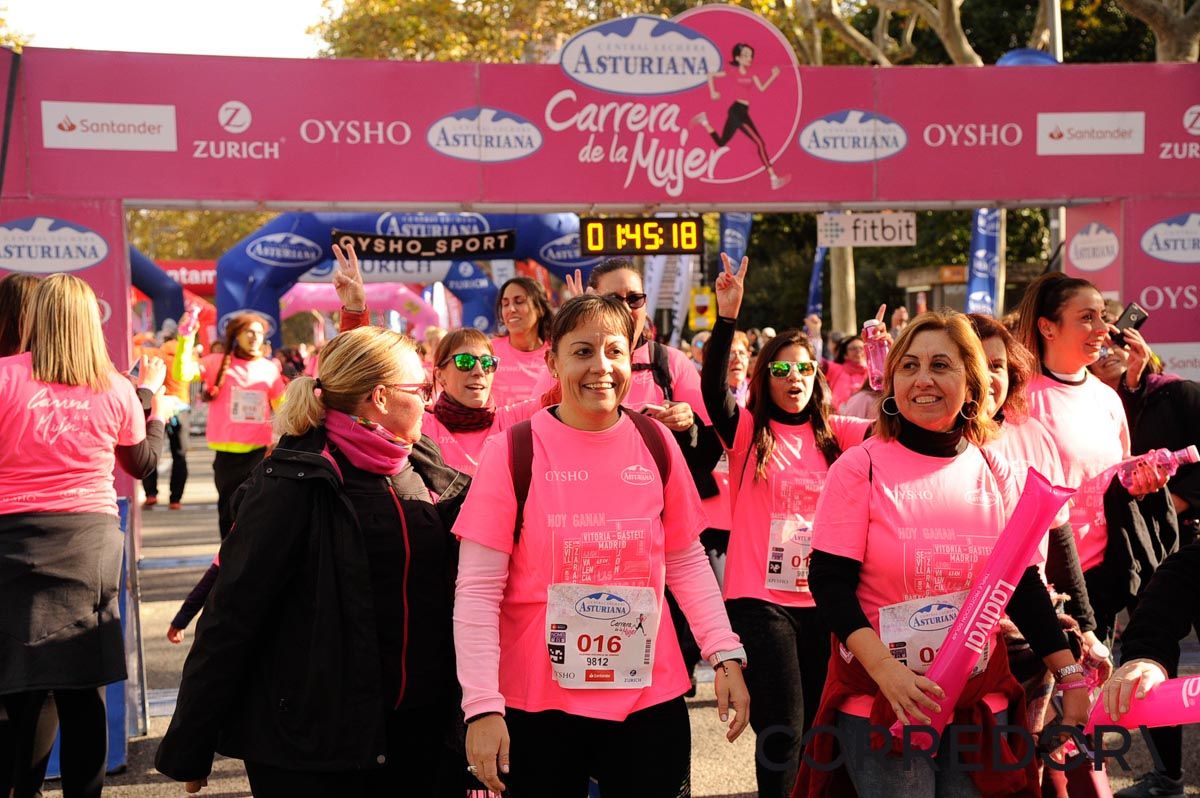 Llegada de la Carrera de la Mujer de Barcelona (ARCO DERECHO 93)