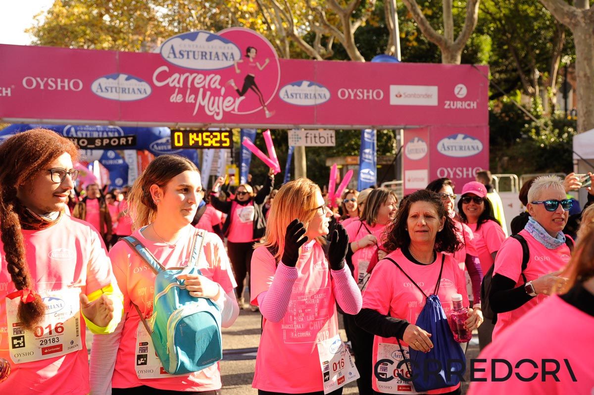 Llegada de la Carrera de la Mujer de Barcelona (ARCO DERECHO 93)