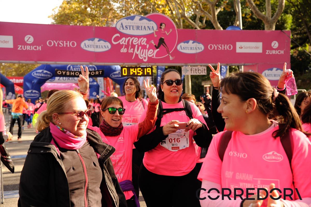 Llegada de la Carrera de la Mujer de Barcelona (ARCO DERECHO 93)