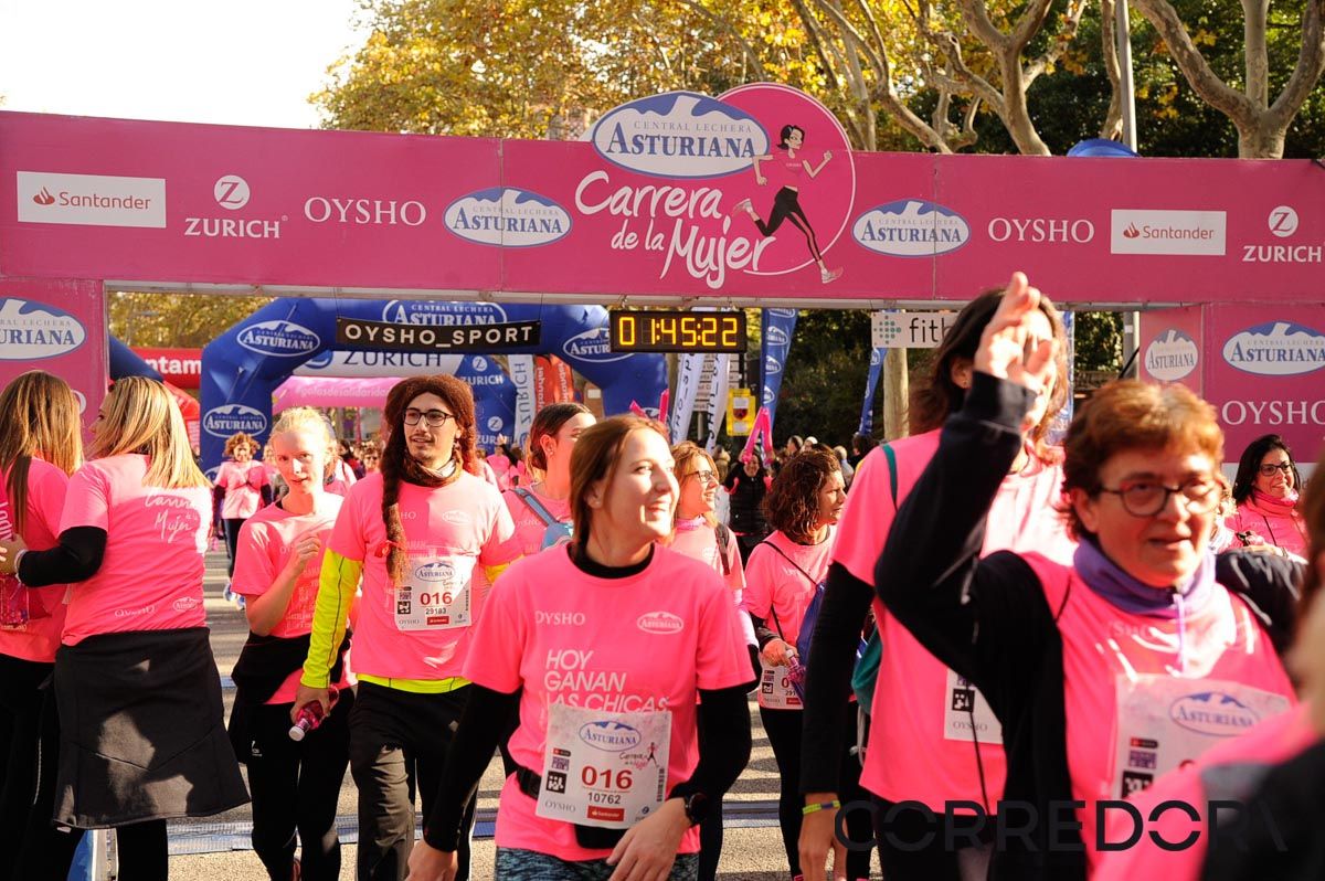 Llegada de la Carrera de la Mujer de Barcelona (ARCO DERECHO 93)