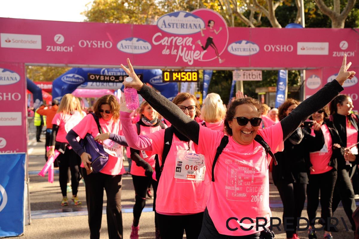 Llegada de la Carrera de la Mujer de Barcelona (ARCO DERECHO 93)
