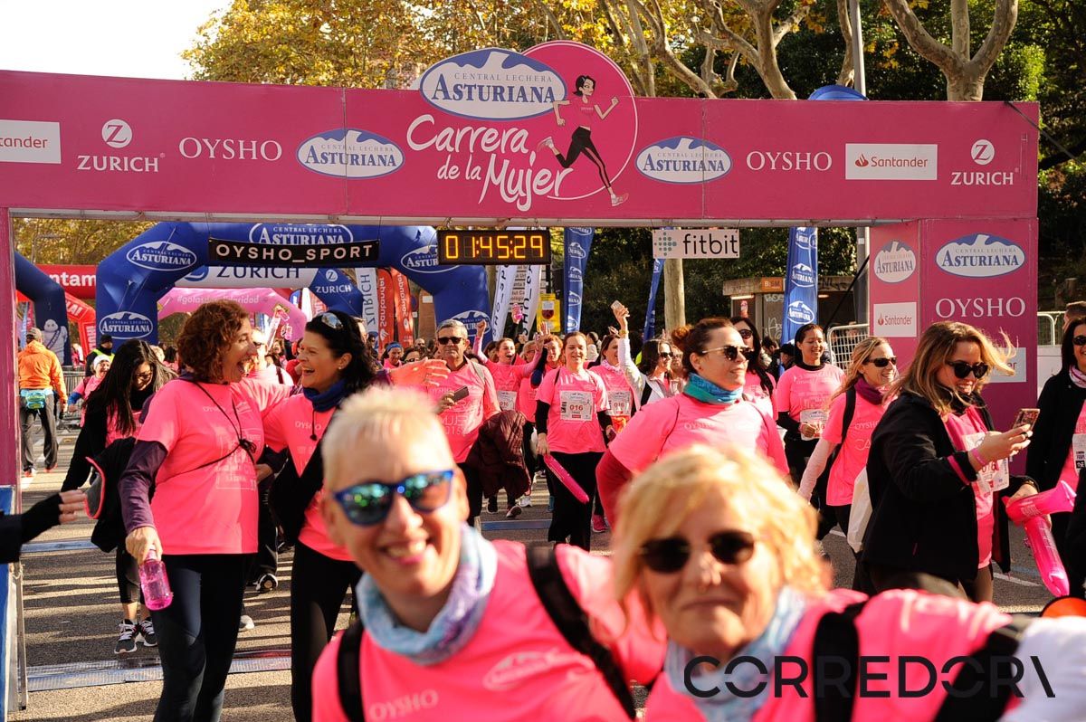 Llegada de la Carrera de la Mujer de Barcelona (ARCO DERECHO 93)