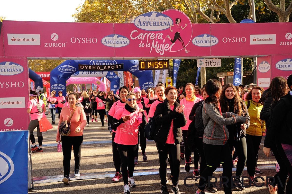 Llegada de la Carrera de la Mujer de Barcelona (ARCO DERECHO 94)