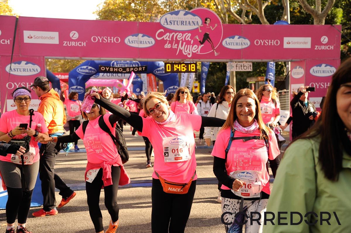 Llegada de la Carrera de la Mujer de Barcelona (ARCO DERECHO 95)