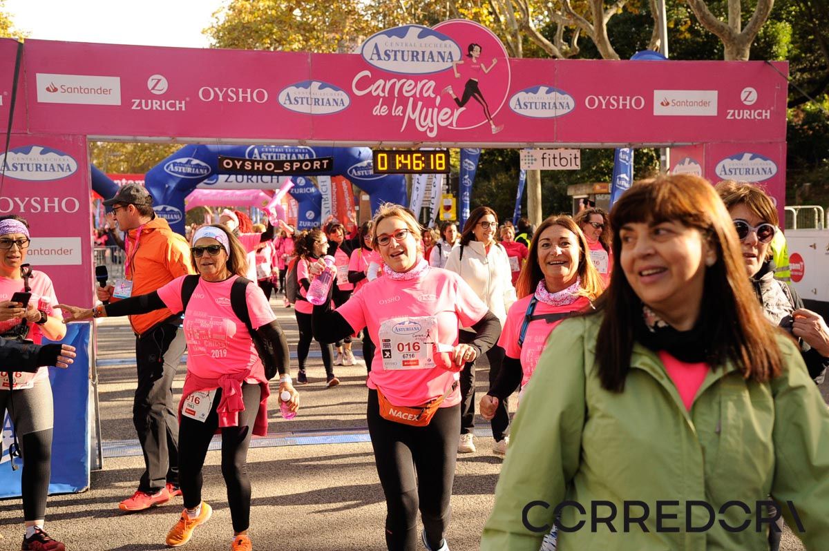 Llegada de la Carrera de la Mujer de Barcelona (ARCO DERECHO 94)