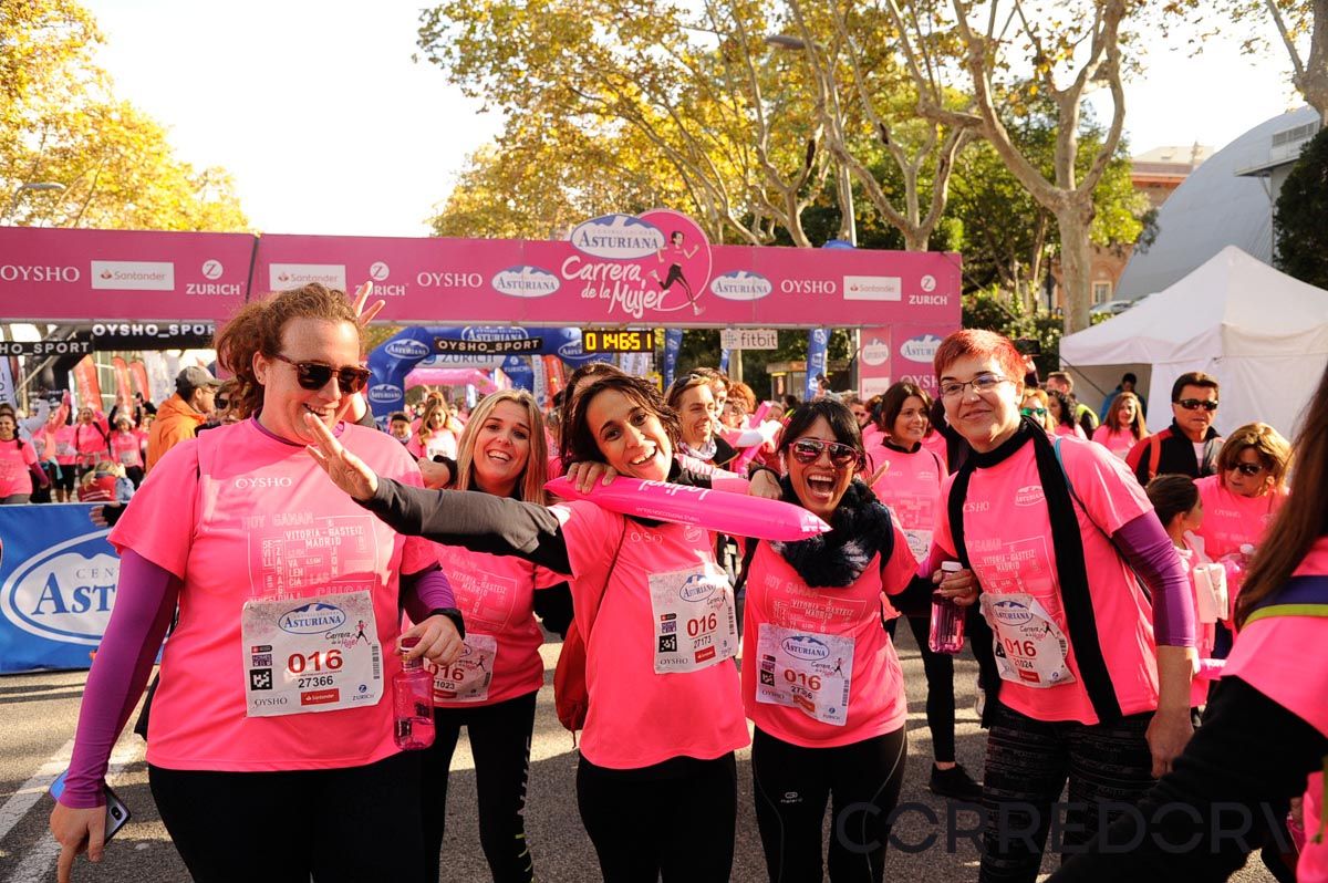 Llegada de la Carrera de la Mujer de Barcelona (ARCO DERECHO 95)