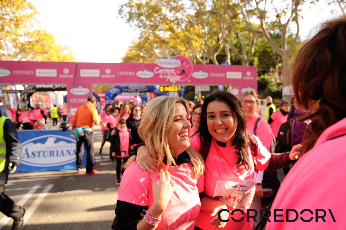 Llegada de la Carrera de la Mujer de Barcelona (ARCO DERECHO 95)