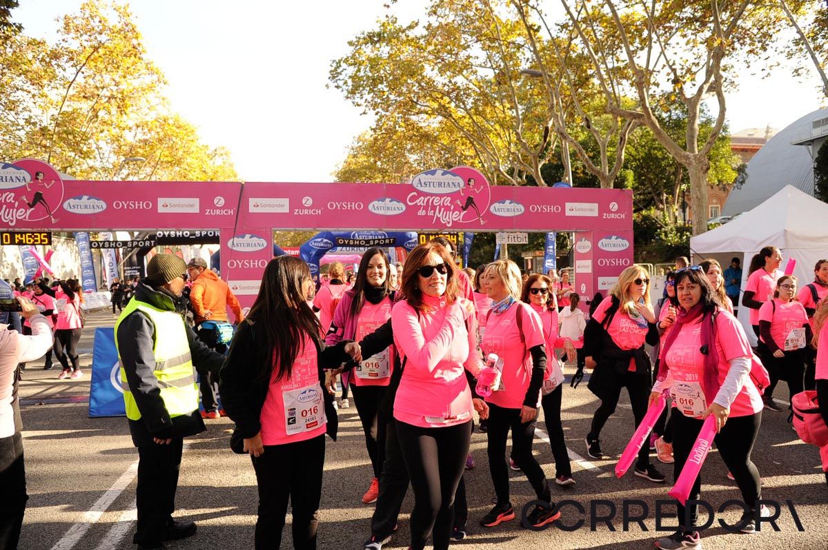 Llegada de la Carrera de la Mujer de Barcelona (ARCO DERECHO 95)