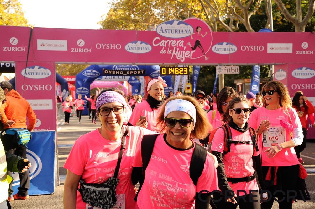Llegada de la Carrera de la Mujer de Barcelona (ARCO DERECHO 95)