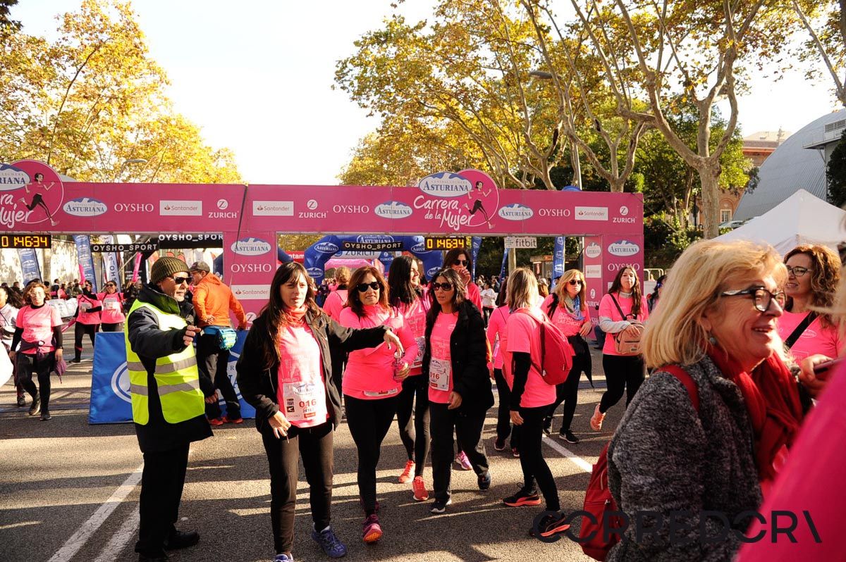 Llegada de la Carrera de la Mujer de Barcelona (ARCO DERECHO 95)