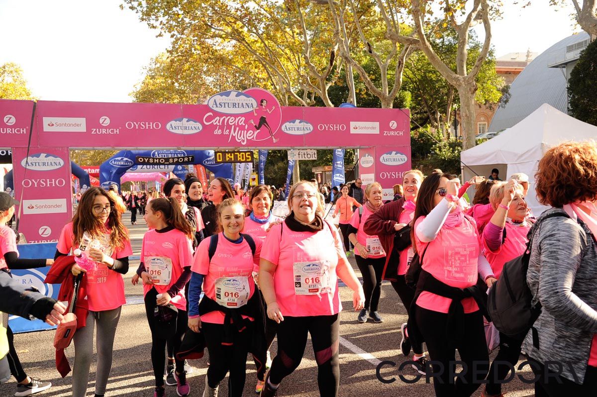 Llegada de la Carrera de la Mujer de Barcelona (ARCO DERECHO 96)