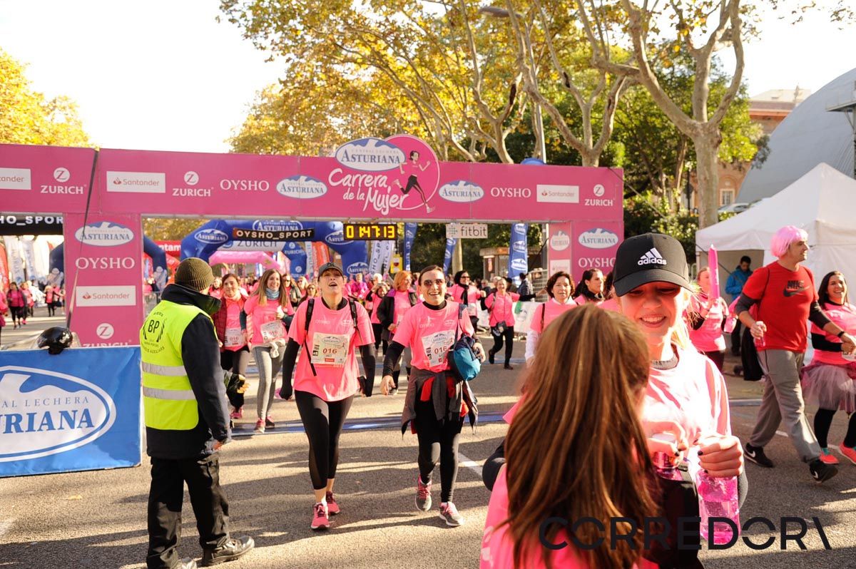 Llegada de la Carrera de la Mujer de Barcelona (ARCO DERECHO 96)