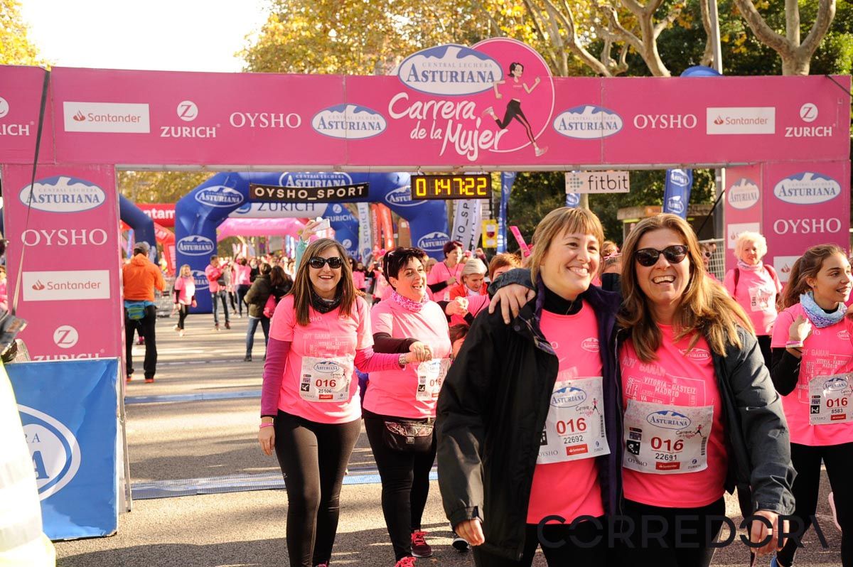 Llegada de la Carrera de la Mujer de Barcelona (ARCO DERECHO 96)