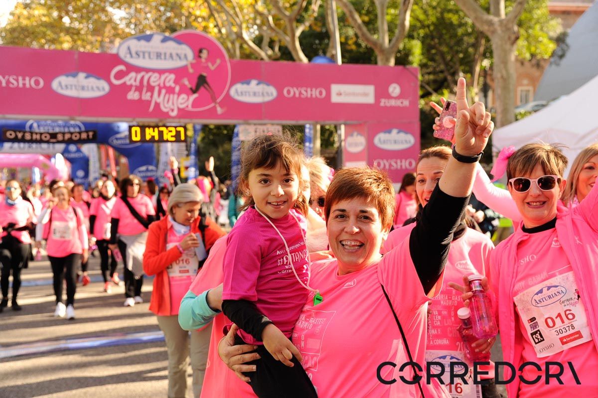 Llegada de la Carrera de la Mujer de Barcelona (ARCO DERECHO 96)