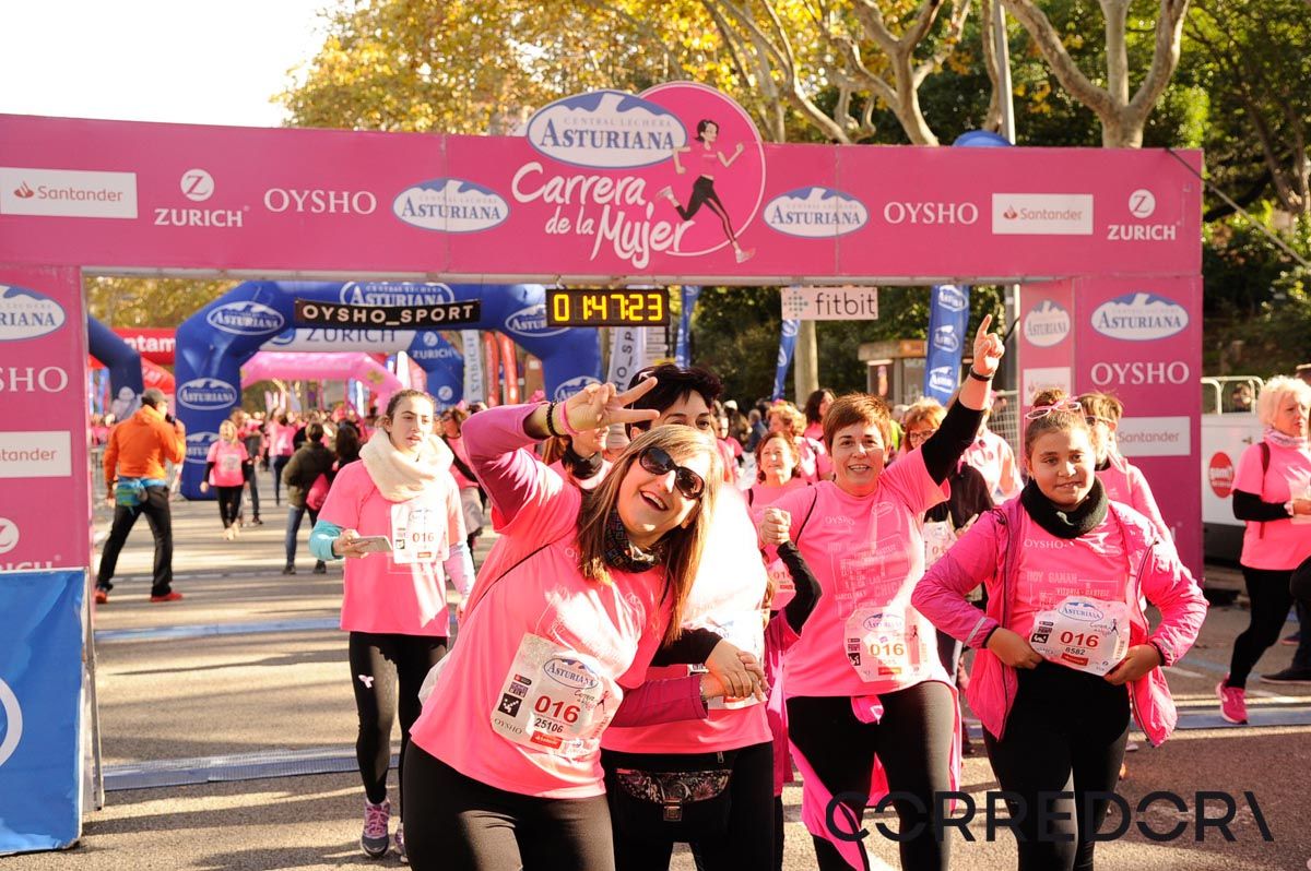 Llegada de la Carrera de la Mujer de Barcelona (ARCO DERECHO 96)