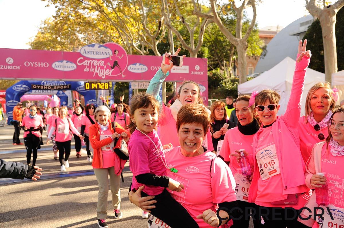 Llegada de la Carrera de la Mujer de Barcelona (ARCO DERECHO 96)