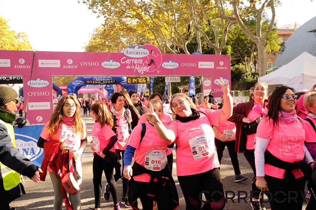 Llegada de la Carrera de la Mujer de Barcelona (ARCO DERECHO 96)