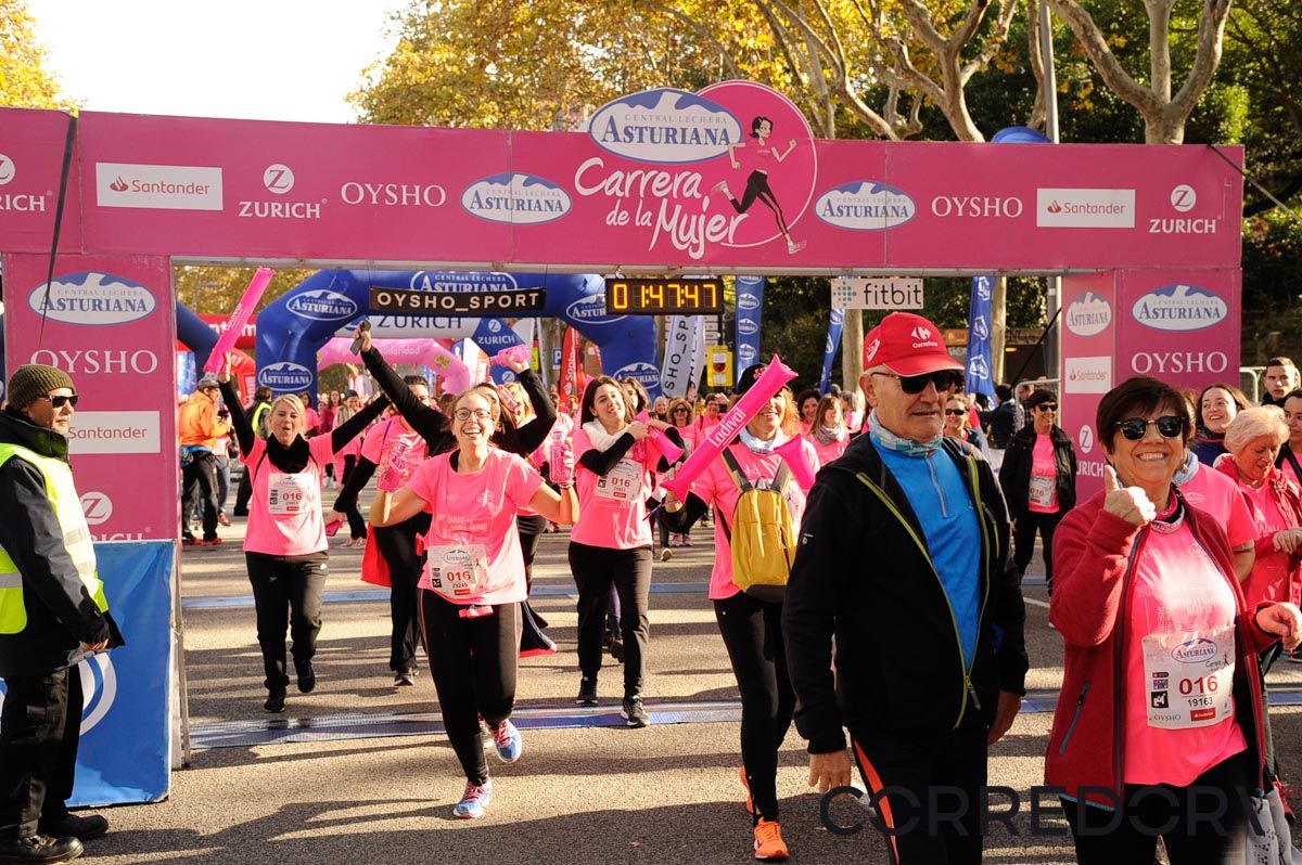 Llegada de la Carrera de la Mujer de Barcelona (ARCO DERECHO 97)