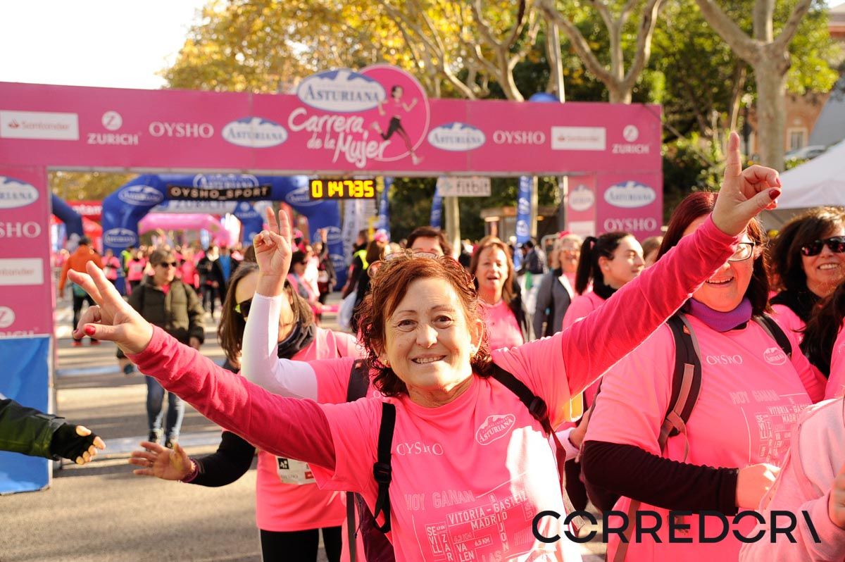 Llegada de la Carrera de la Mujer de Barcelona (ARCO DERECHO 97)