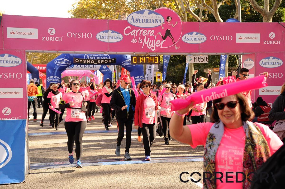 Llegada de la Carrera de la Mujer de Barcelona (ARCO DERECHO 97)