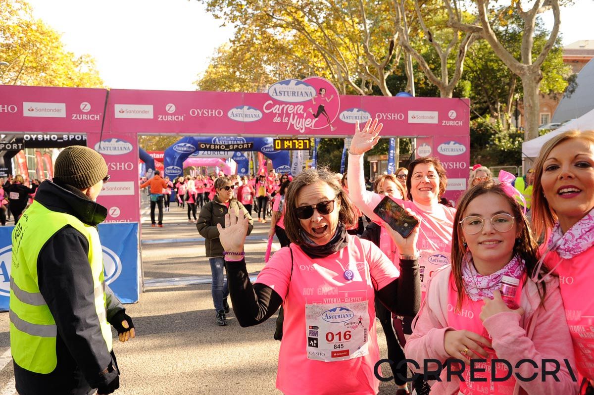 Llegada de la Carrera de la Mujer de Barcelona (ARCO DERECHO 97)