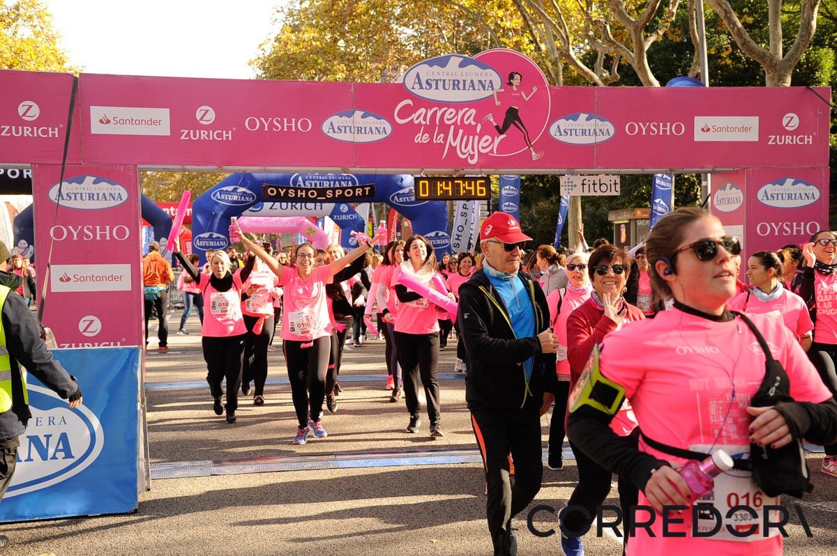Llegada de la Carrera de la Mujer de Barcelona (ARCO DERECHO 97)