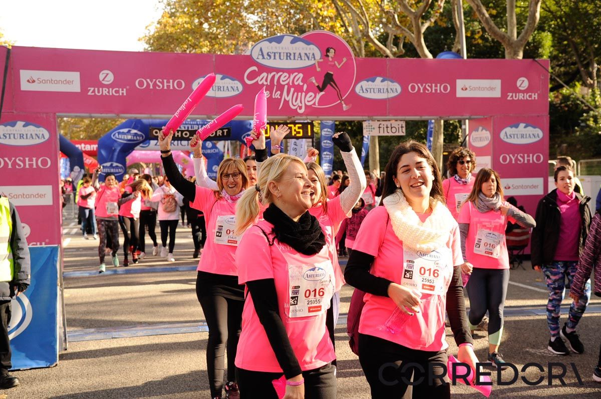 Llegada de la Carrera de la Mujer de Barcelona (ARCO DERECHO 97)