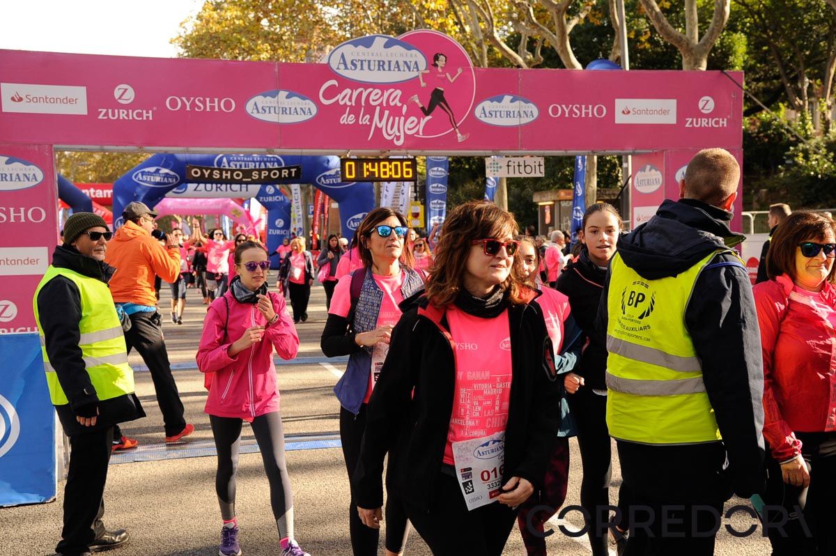 Llegada de la Carrera de la Mujer de Barcelona (ARCO DERECHO 97)