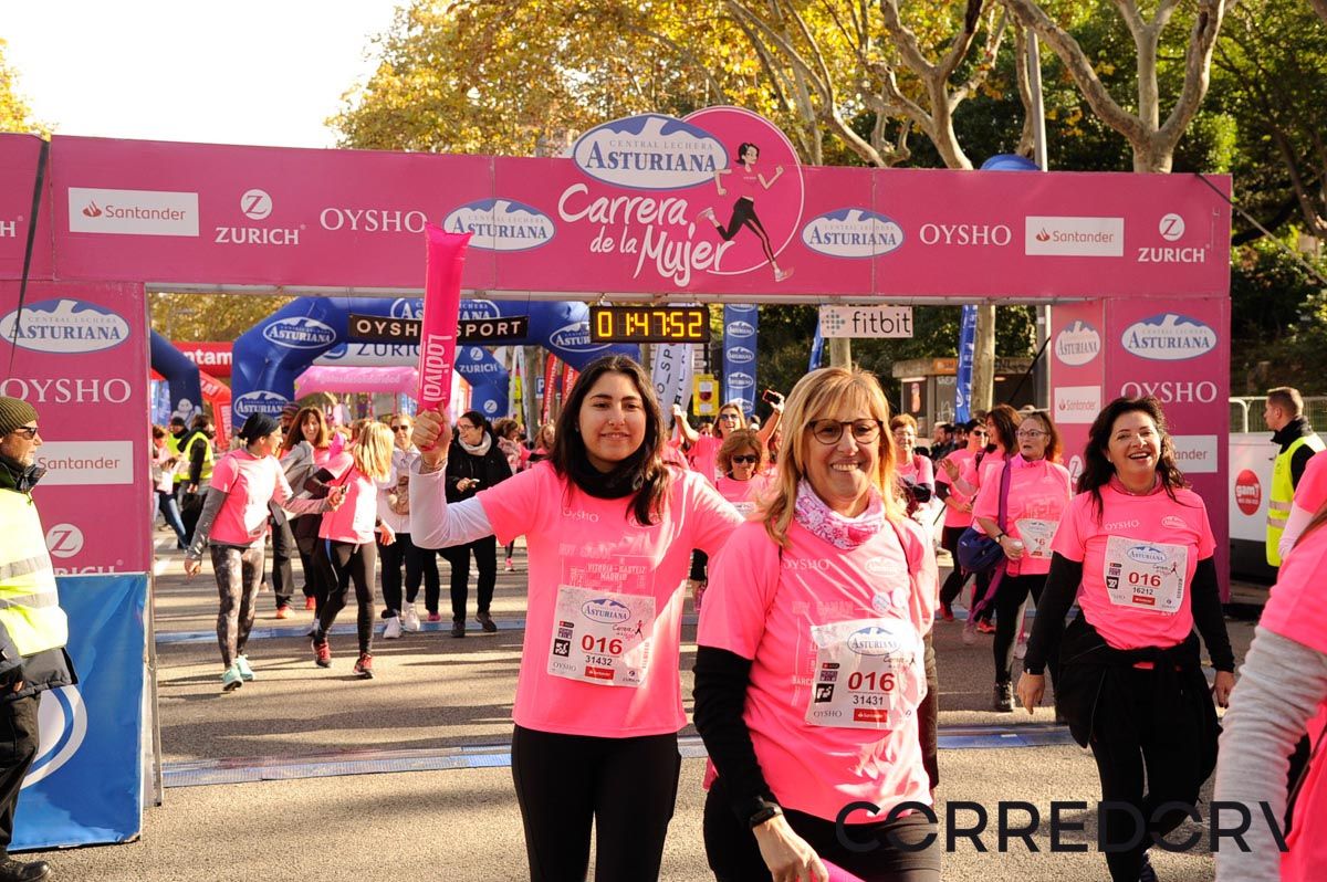 Llegada de la Carrera de la Mujer de Barcelona (ARCO DERECHO 97)