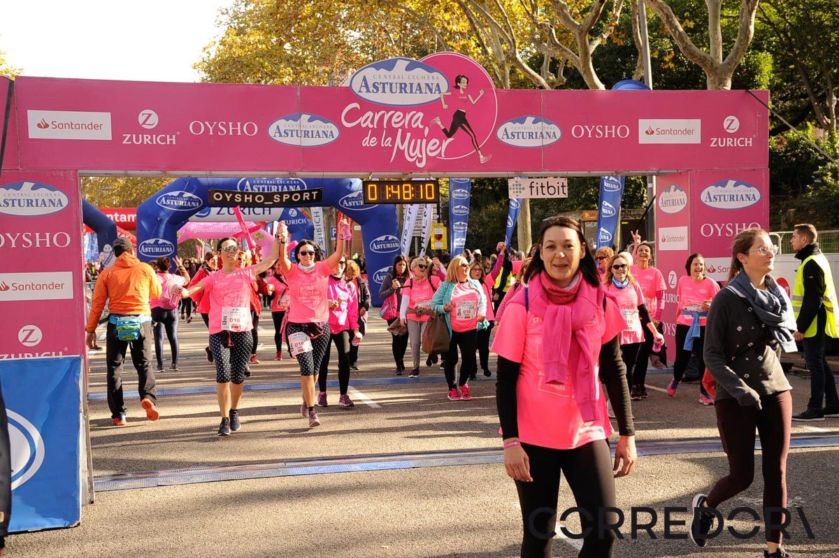 Llegada de la Carrera de la Mujer de Barcelona (ARCO DERECHO 97)