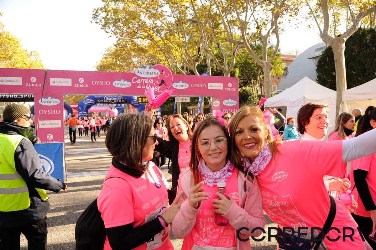 Llegada de la Carrera de la Mujer de Barcelona (ARCO DERECHO 97)