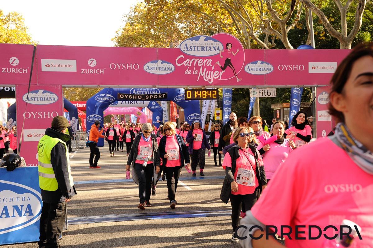 Llegada de la Carrera de la Mujer de Barcelona (ARCO DERECHO 98)
