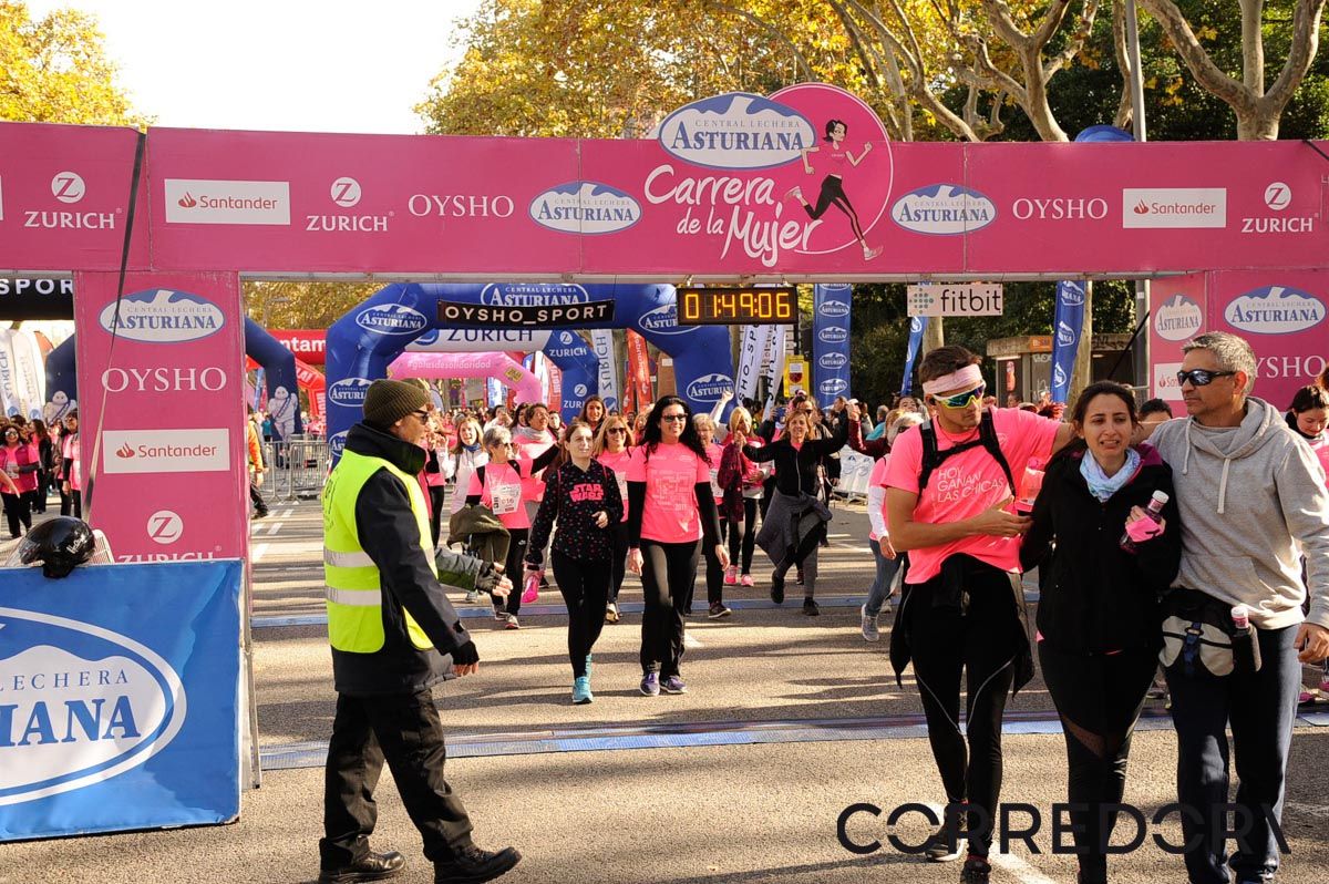 Llegada de la Carrera de la Mujer de Barcelona (ARCO DERECHO 99)