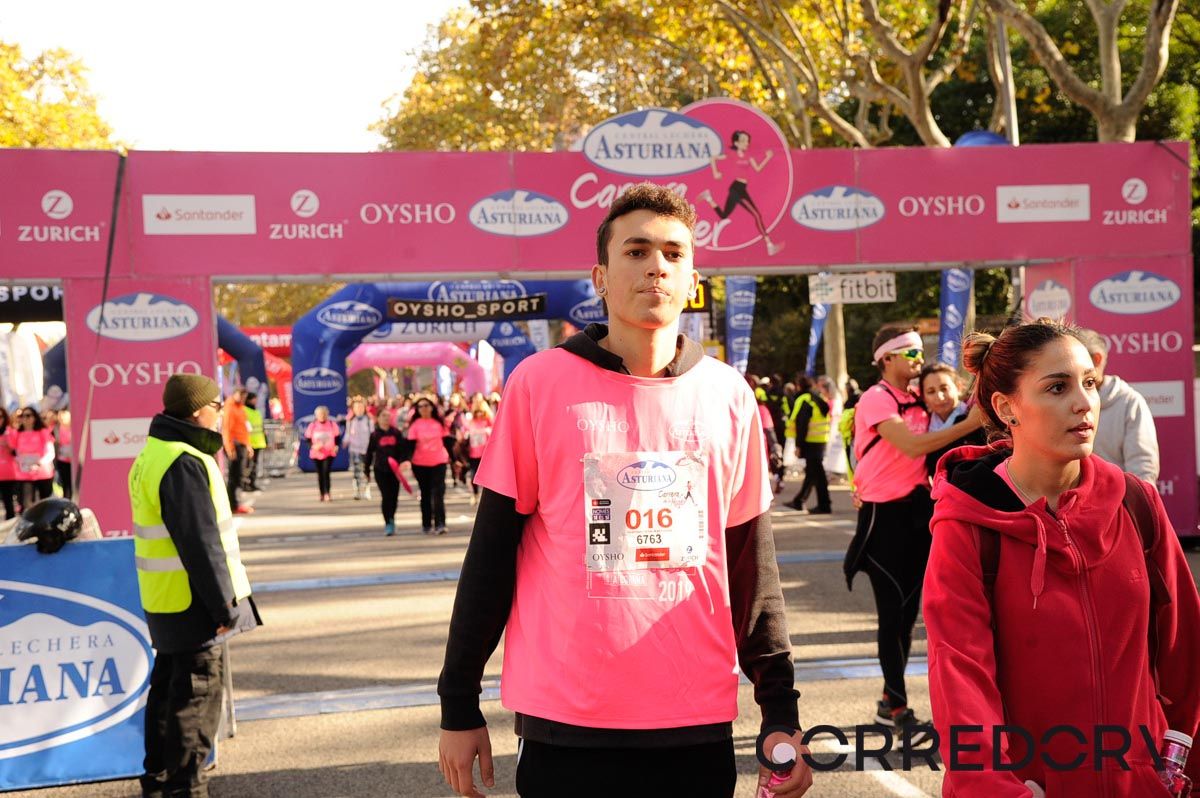 Llegada de la Carrera de la Mujer de Barcelona (ARCO DERECHO 99)